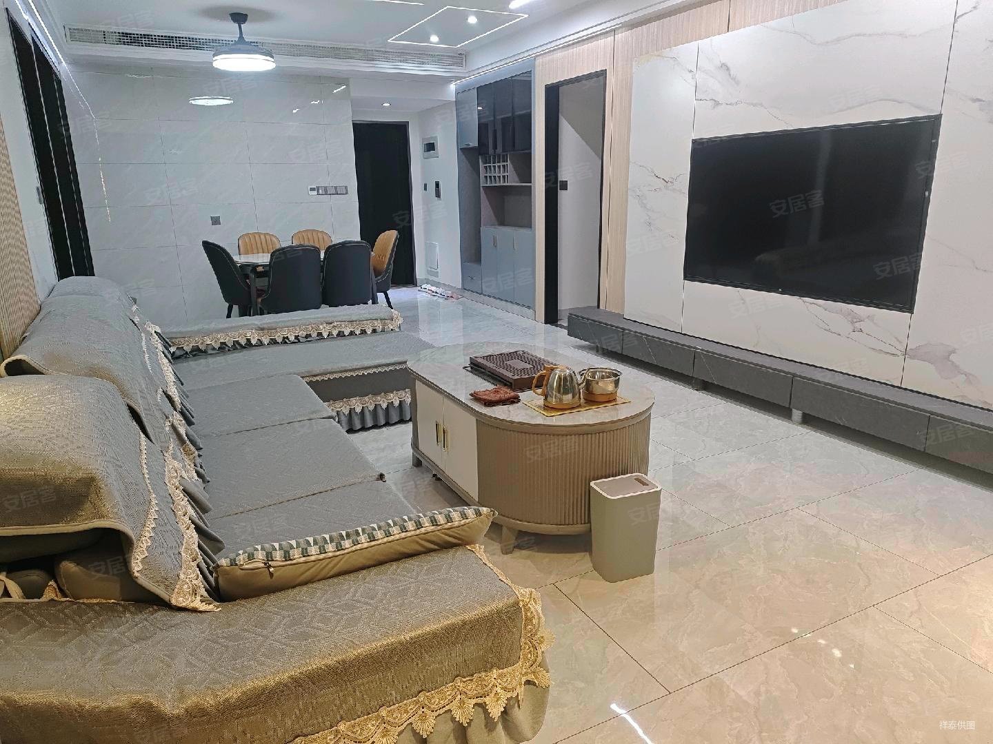 富临国际4室2厅2卫123.93㎡南132万