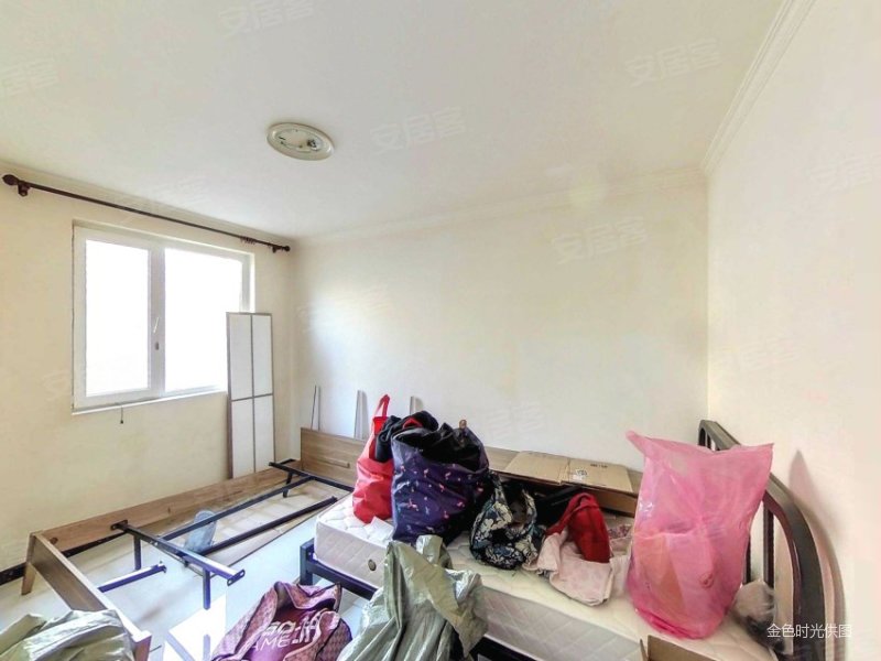 润景园 楼层好 小三房 集中供暖 小区新 精装好房