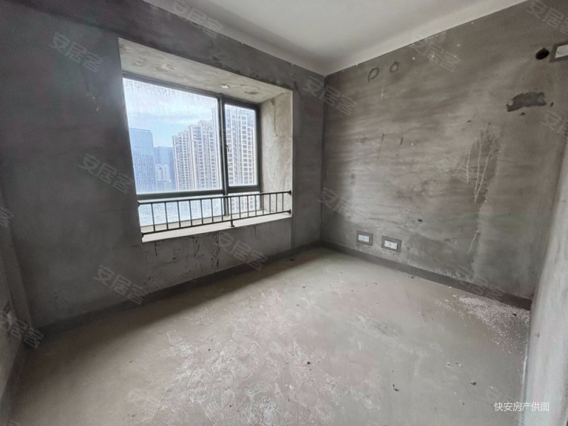 湖景大平层 采光视野杠杠滴,世茂海峡城雍景苑二手房,140万,4室2厅,2