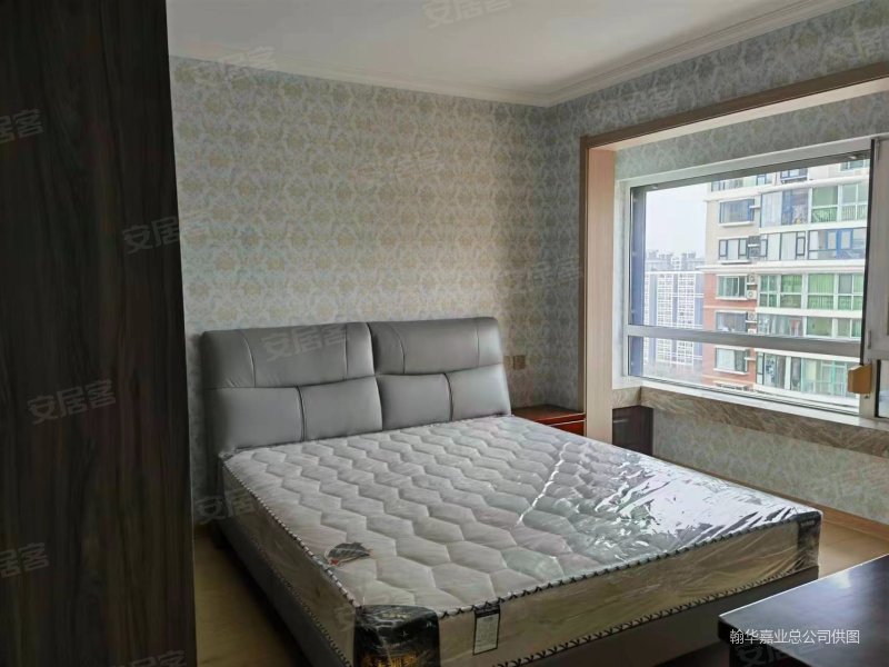 锋尚国际公寓 集中供暖 高楼层视野好 交通便捷 商品住宅