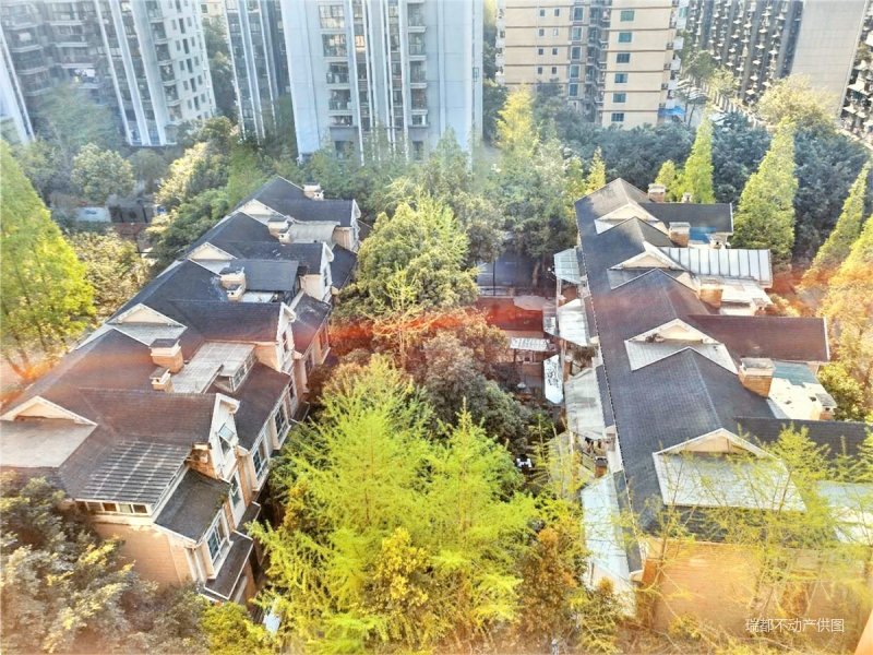 现代简约风格,锦绣花园(西区)二手房,685万,5室3厅,3卫,289平米-成都