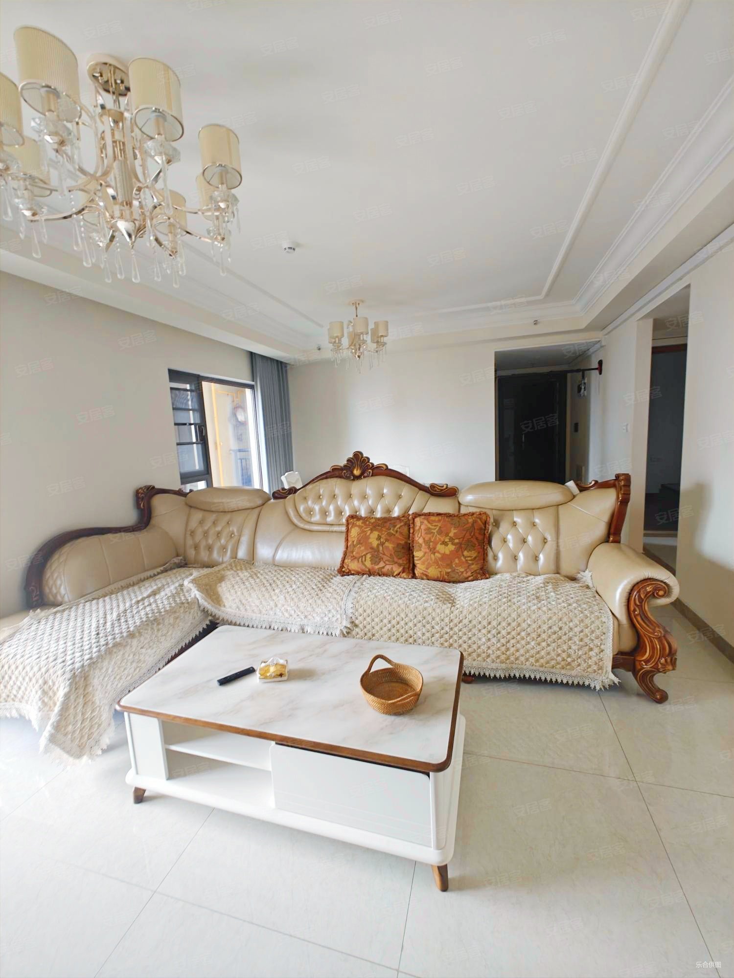 恒大西辰绿洲 商品住宅 带暖气 前后中庭 套四双卫 拎包入住