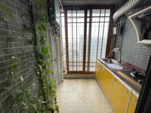 深圳宝安石岩春晖苑(宝安)新鲜出炉,石龙仔繁华地段,汇邦名都旁春晖苑