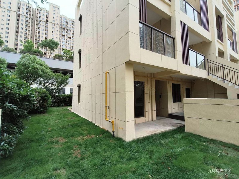 非凡环秀湖花园3室2厅2卫130㎡南北350万