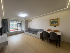 延边延吉中心区中关村北侧3楼70，全新精装修出租，两室一厅南北通透出租房源真实图片