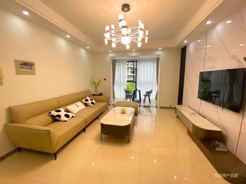 河东花园多层2楼套三双卫精装喊价738万