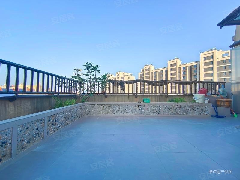 明发云庭3室2厅2卫127㎡南北250万