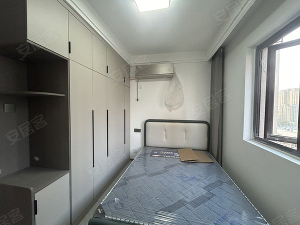 商丘睢阳万达广场雍景台雍景台精装大四室,全新家具家电出租随时看房出租房源真实图片