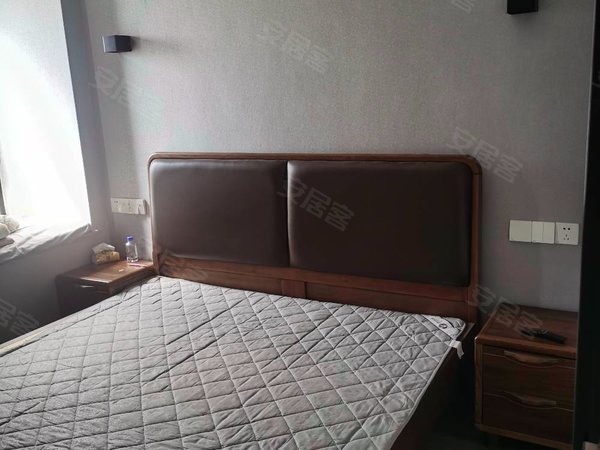 无锡江阴云亭爱家尊邸房东刚搬走出租敔山湾学校隔壁精装小三房,设施