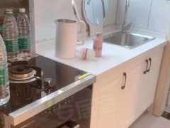 乐平东湖公园市老年大学京东广场单身公寓,电梯好楼层,高品质精装拎包入住,近环球一号出租房源真实图片