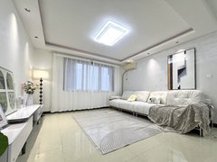 信阳平桥楚王城万达旁 外国语中学 中心医院东院区  2房 家电齐全 拎包住出租房源真实图片