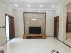 长沙天心奥特莱斯广场全新豪装,家电家具齐全,拎包入住花园别墅。出租房源真实图片