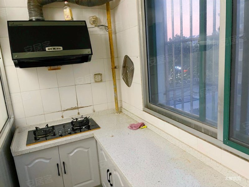 阳光花园套二 精装 诚心出售价格可议,阳光花园(平度)二手房,59万,2室