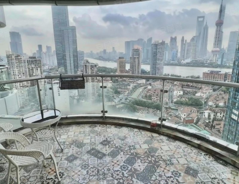 耀江国际广场~独立客厅~品牌家居~电梯房~诚意出售~看房随时,耀江国际