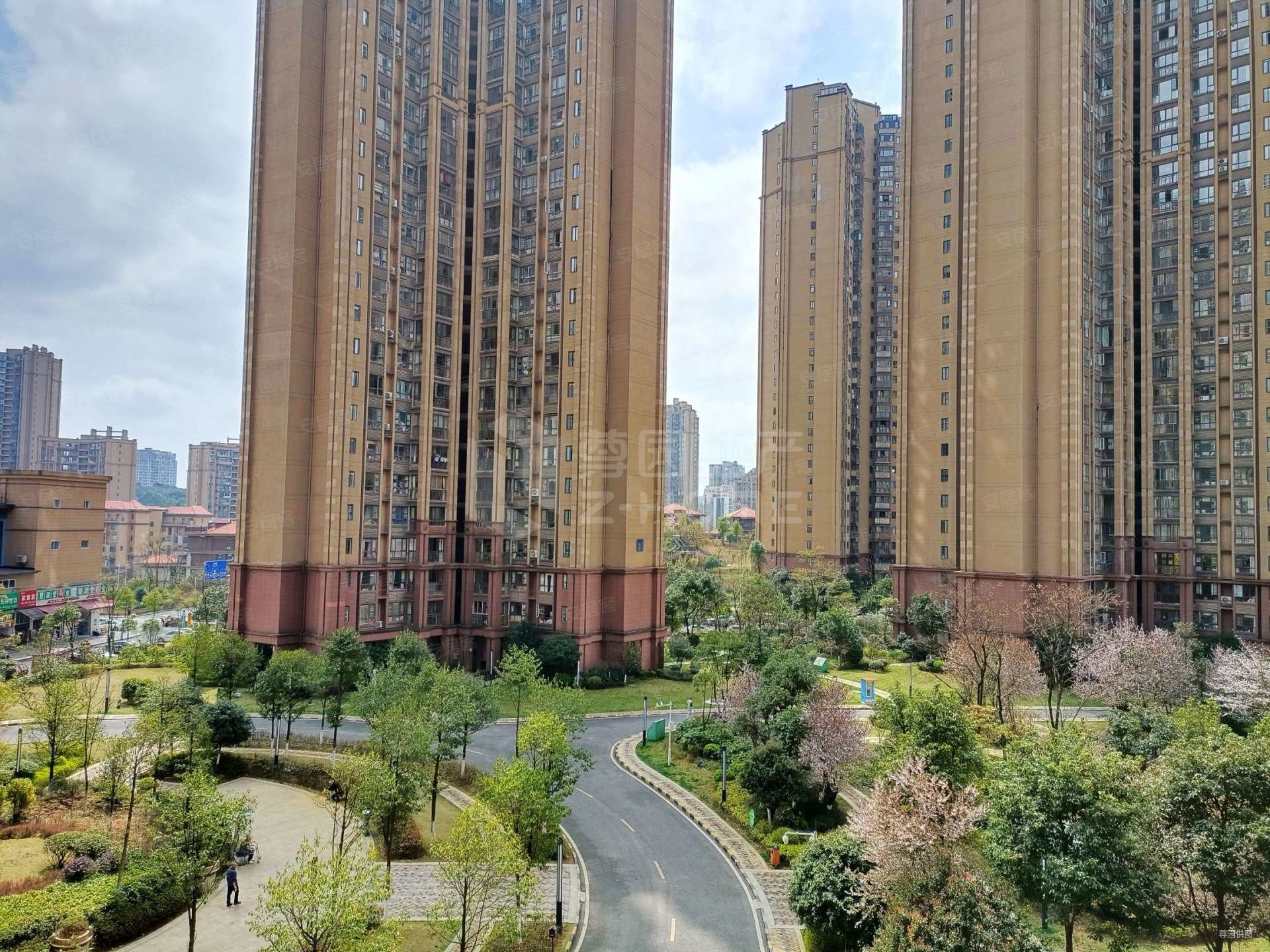 贵阳房产网>贵阳二手房>观山湖二手房>金珠路二手房>观府壹号二组团>