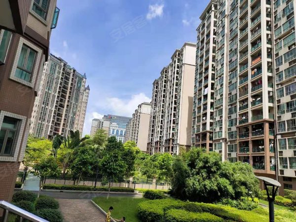 东莞塘厦新行政中心隆福花园看这 隆福花园2房2厅 电梯房 小区绿环境