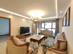 龙口东城区兰兴路龙泽华府,带车位!豪华装修 ,三室两卫 啥都有拎包住出租房源真实图片