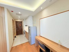 青岛城阳流亭新上可短租，富力，南向带阳台，家电齐全，邻近地铁口出租房源真实图片