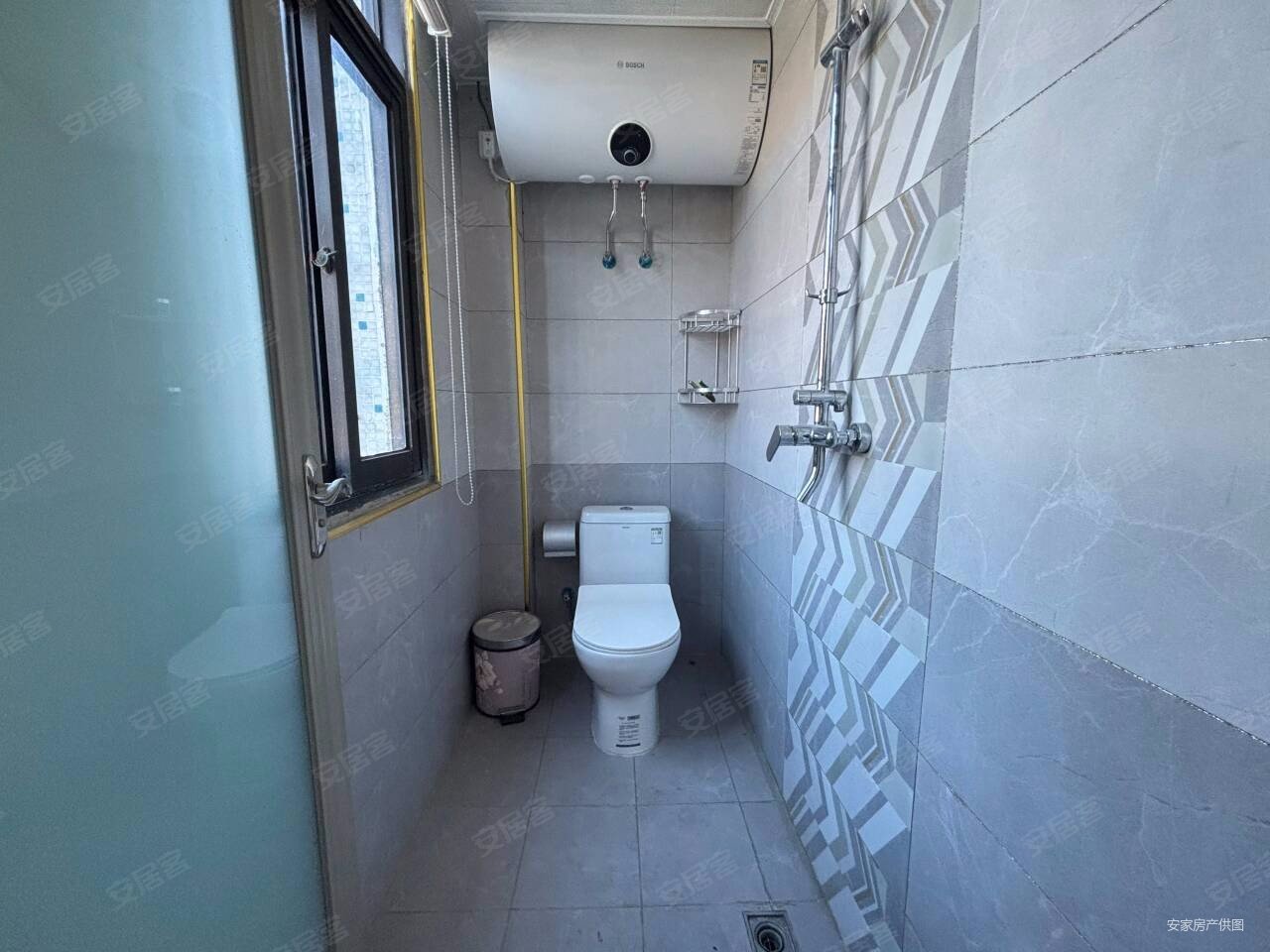 五洲庄园6室2厅3卫280㎡南北88万