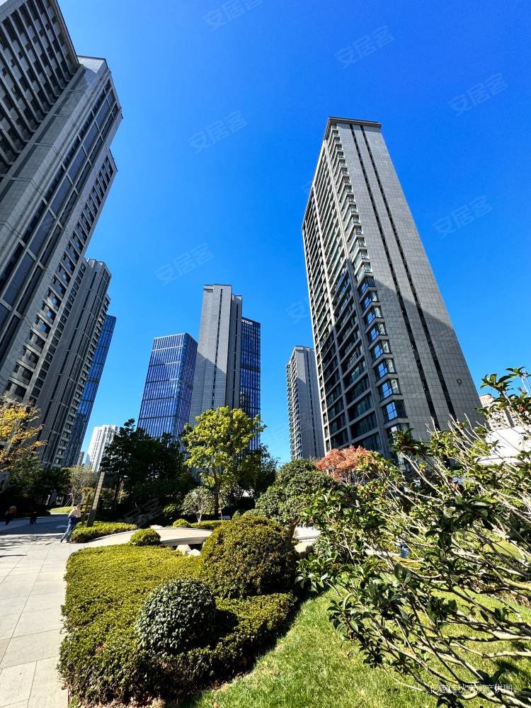 青岛房产网>青岛二手房>崂山二手房>麦岛二手房>海信君澜>750_1000竖