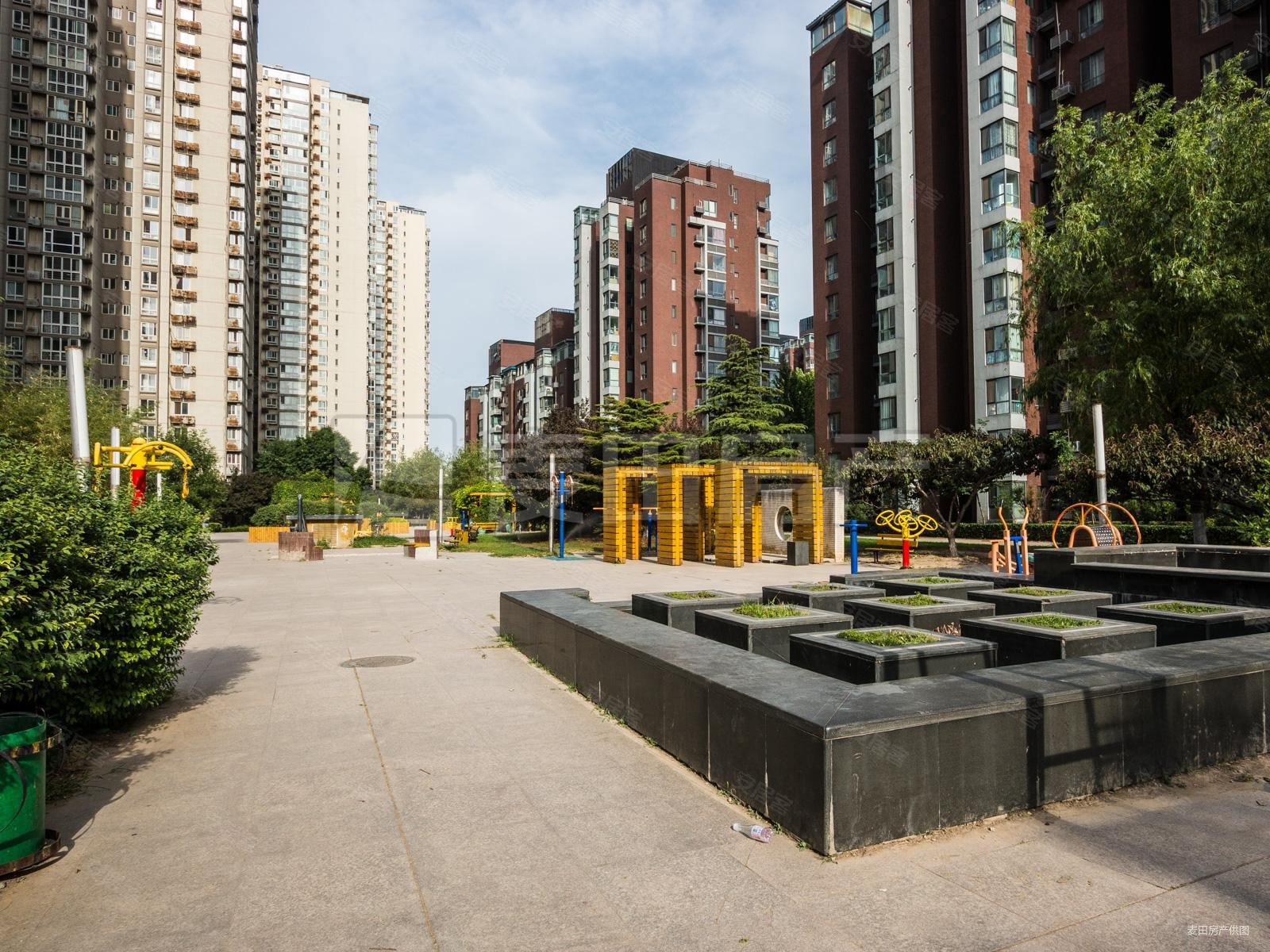 嘉铭桐城(c区)3室2厅2卫130㎡西南1108万