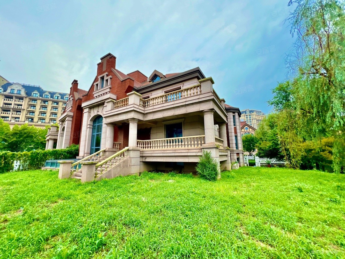 青岛印象金沙滩(别墅)5室3厅4卫446㎡东2200万