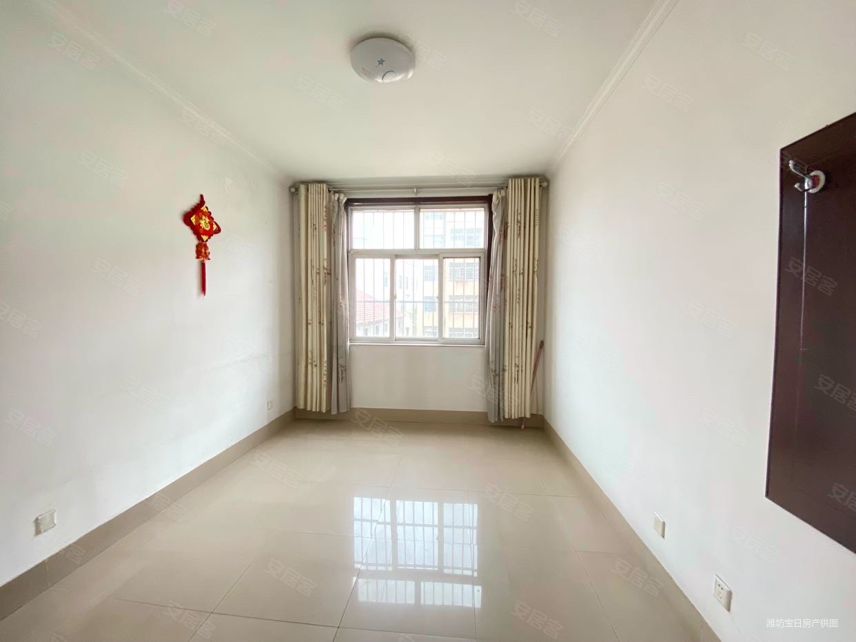 龙苑新村(南区)|黄山路6636号3室2厅2卫143平方米