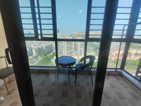 深圳龙岗横岗锦荟park免押锦荟park 精装三房  六约地铁口 视野好