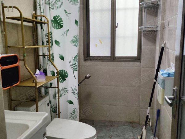 珠海香洲柠溪华丽花园华丽花园精装大三房出租 ,通风采光很好出租房源