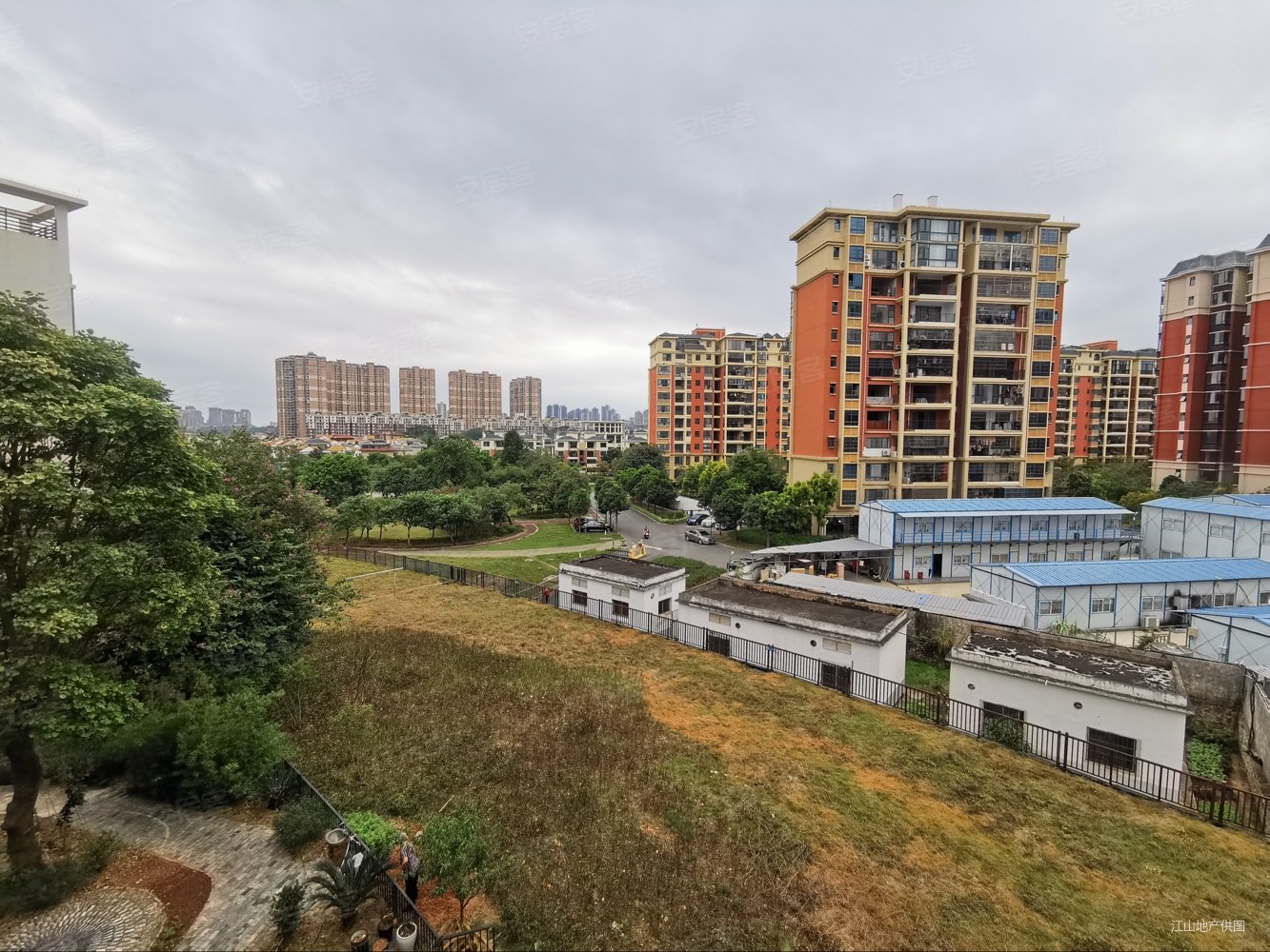 海茵国际花城3室2厅2卫126.09㎡南北65万