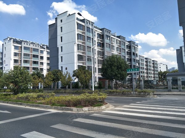 昆山锦溪锦溪城区锦溪花园大东厂园(二期)锦溪花园 两室两卫 简单装修