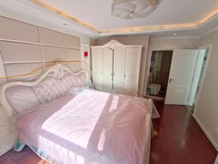 唐山路北唐山一中鹭港三室精装未住 拎包住没租过 要精装的抓紧联系我 随时看出租房源真实图片