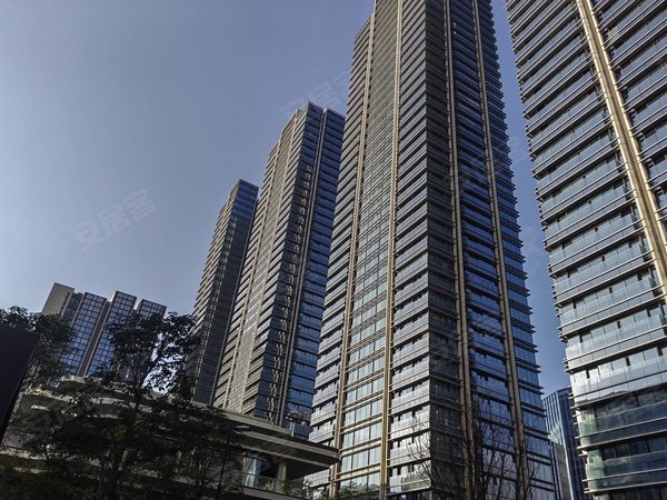 广州黄埔鱼珠保利鱼珠港(商住楼)保利鱼珠港高层南向三房望江望珠城