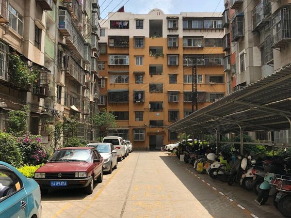 昆明盘龙新迎片区大树营市政小区b组团新迎新城旁 精装两室 带家具