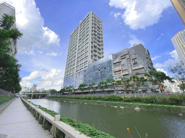 深圳罗湖蔡屋围港岛银座罗湖繁华地段 地铁口 全落地窗采光好开阔美景