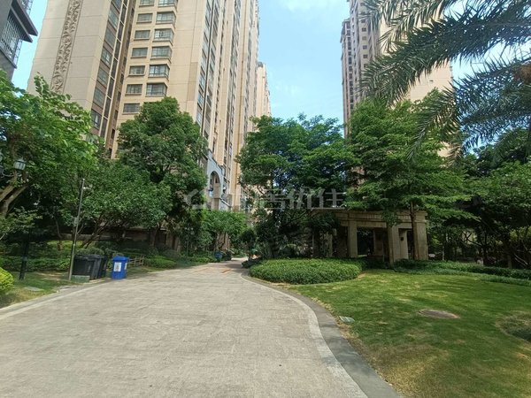 南宁兴宁区政府金源悦峯金源悦峯 金源悦府 3号线地铁兴桂路站拎包