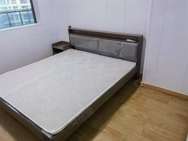 绍兴柯桥齐贤金樾玖著柯北金樾玖著 独立卫生间带厅,可做饭带阳台,可短租出租房源真实图片