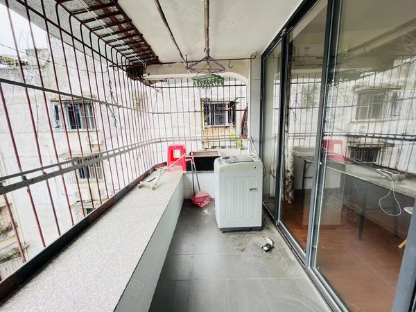 福州台江万宝白马河新村宝龙广场 宁化地铁口,华侨中旁 低价出租3房