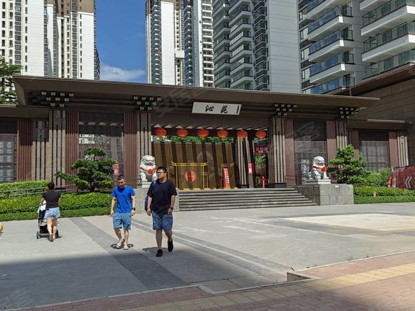 南宁良庆五象大道五象澜庭府沁苑五象澜庭府沁苑 4室2厅2卫  南北通透