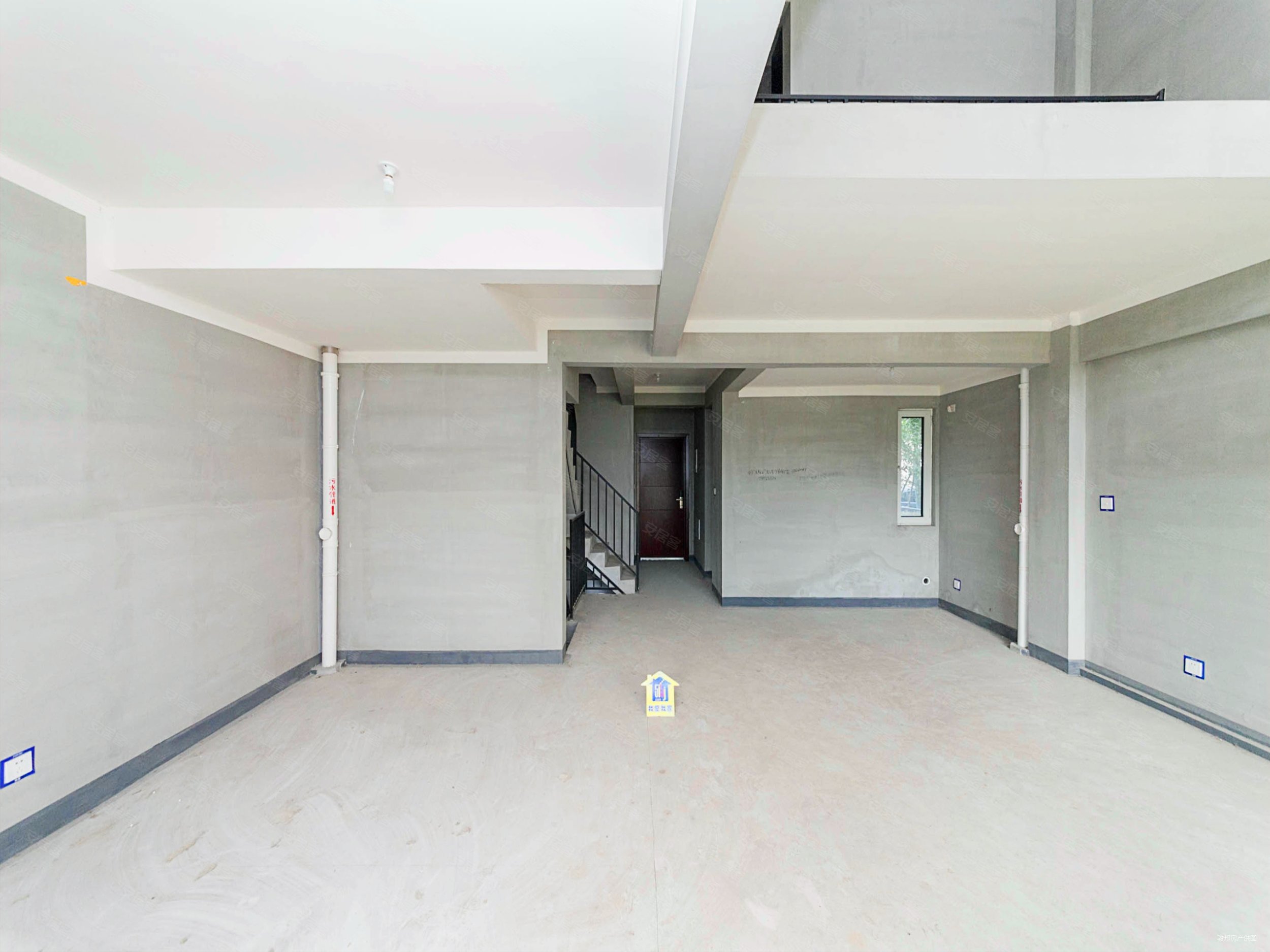 融创东方御园4室2厅2卫228.55㎡南北430万