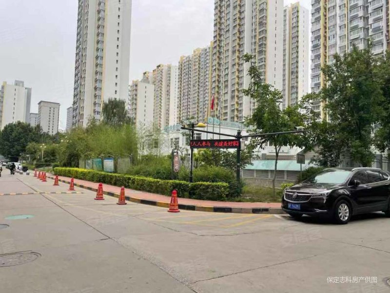 盛和嘉园3室2厅2卫142.53㎡南北100万