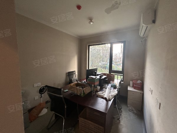 青岛市北兴隆路保利时代北区保利时代北区 2室1厅1卫 电梯房 77平米出租房源真实图片