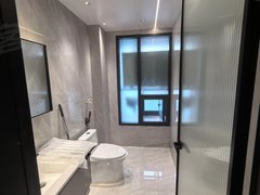 深圳宝安新安玺玥华府 3室2厅2卫出租房源真实图片