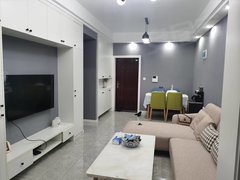 赤壁赤壁城区赤壁市区五号公馆电梯中层 一室一厅一厨一卫 保养9成新 拎包入住出租房源真实图片