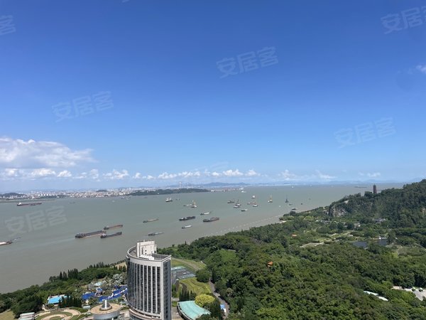 广州南沙南沙港中交蓝色海湾中交蓝色海湾 地铁口海景四房 高楼层开阔