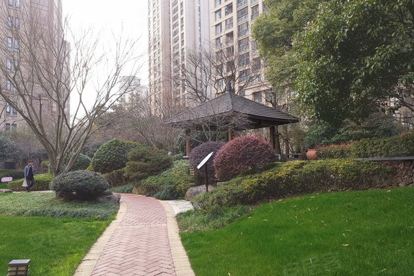 玲珑湾花园七,八区