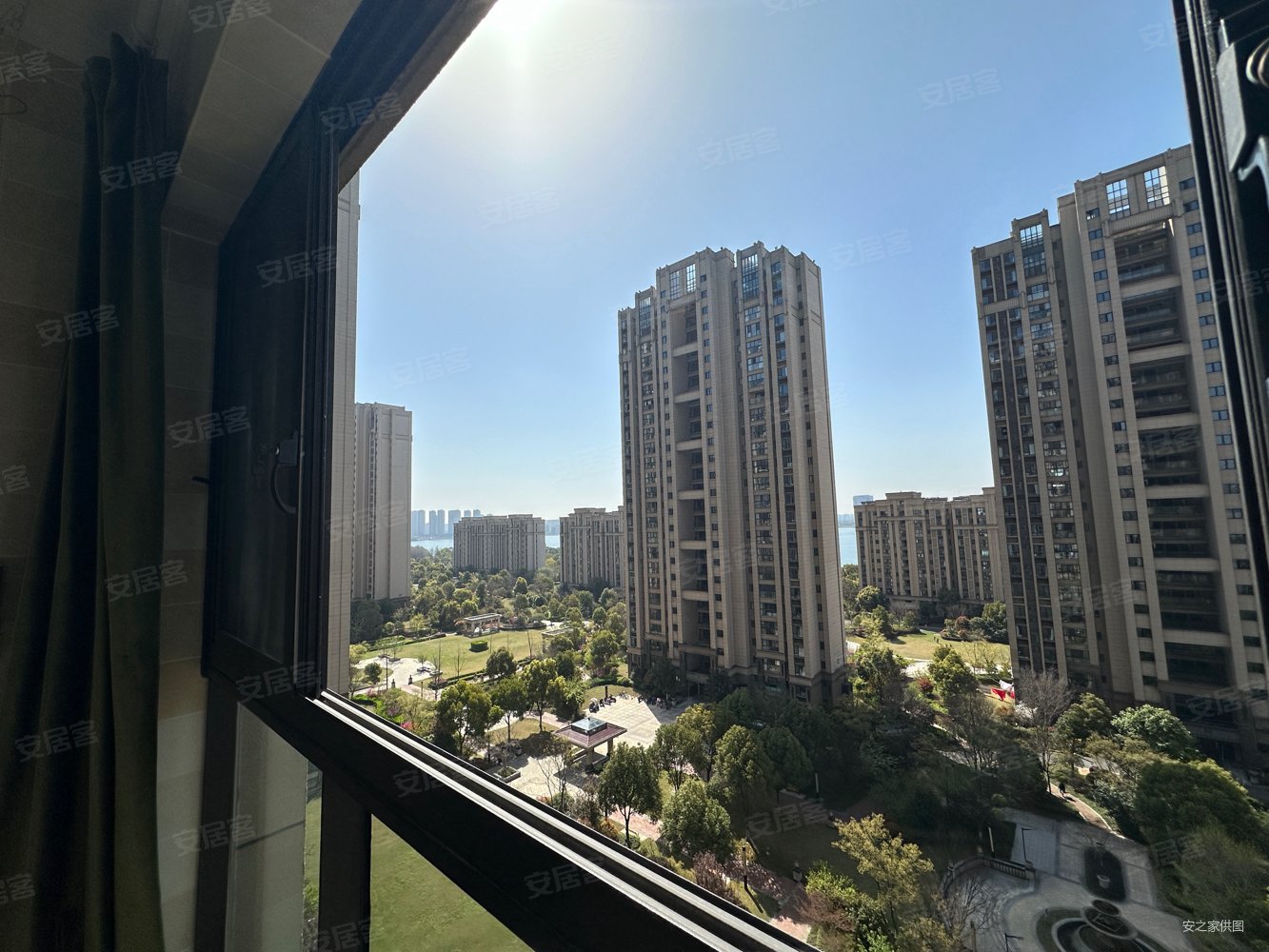 推荐房源保利悦玺精装修三房地铁口满五好房随时可看