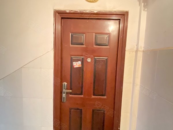 明秀路租房,明秀路单间配套280元,采光好,房间实拍!