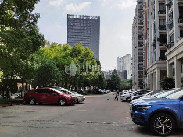 无锡梁溪广瑞路东城花园广瑞路近丁村菜场东城花园,电梯精装2房出租