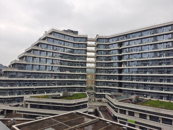 杭州西湖转塘奥莱金街奥莱金街整租,朝西山景loft两房,精装,拎包入住